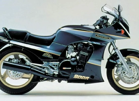 Kawasaki GPZ900R