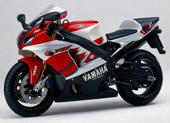 Yamaha R7