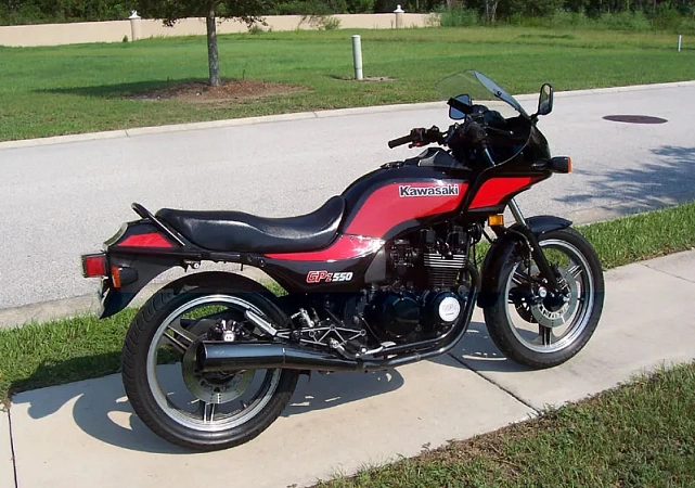 Kawasaki GPZ550