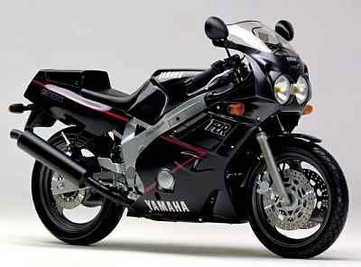 Yamaha FZR 600