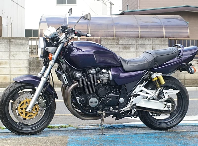 Yamaha XJR 1200