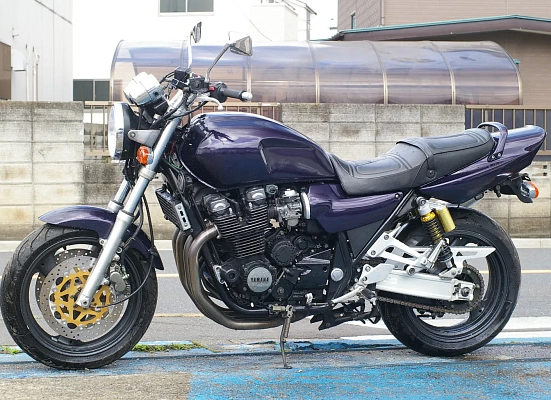 Yamaha XJR 1200