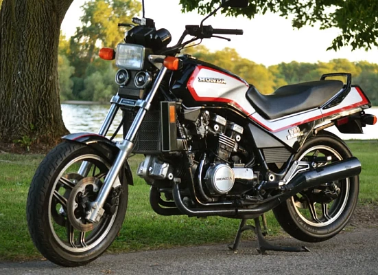 Honda VF1100S Sabre