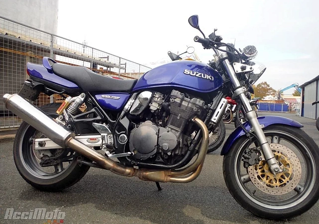 Suzuki GSX 750