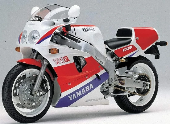 Yamaha FZR 750