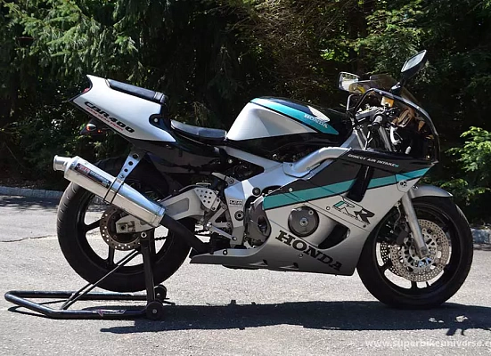 Honda CBR 400 (CBR400RR)