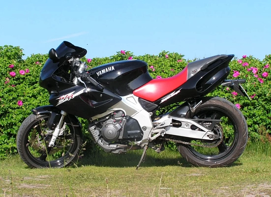Yamaha SZR 660