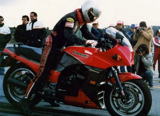 Kawasaki GPZ900R