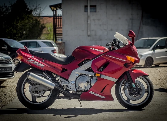 Kawasaki ZZR 500
