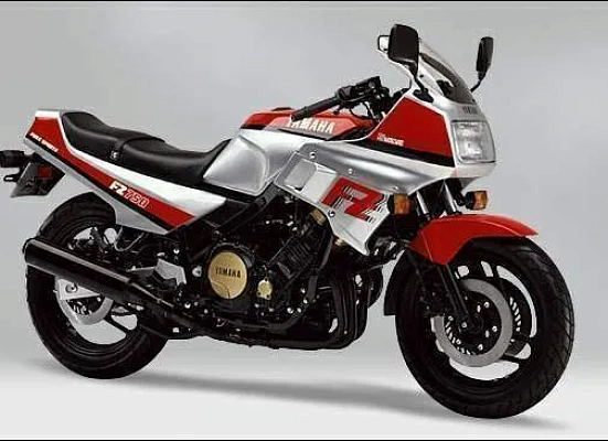 Yamaha FZ 750