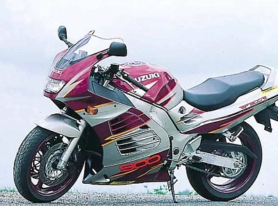 Suzuki RF 900