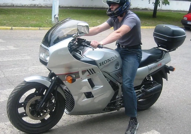 Мотоцикл Honda VF1000F - энциклопедия портала MotoHook Honda VF1000F