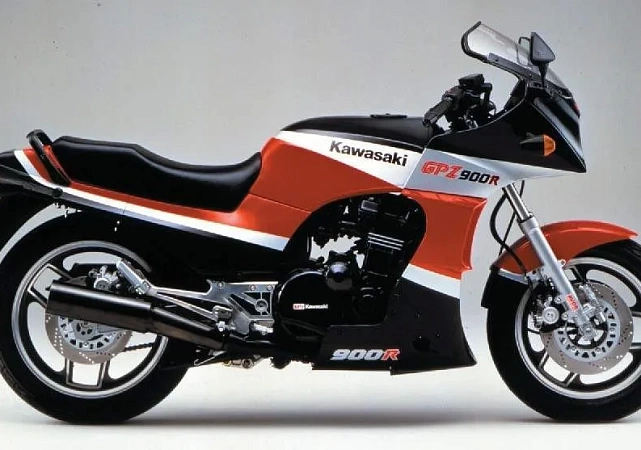 Kawasaki GPZ900R