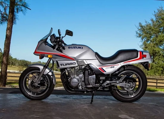 Suzuki XN85 Turbo