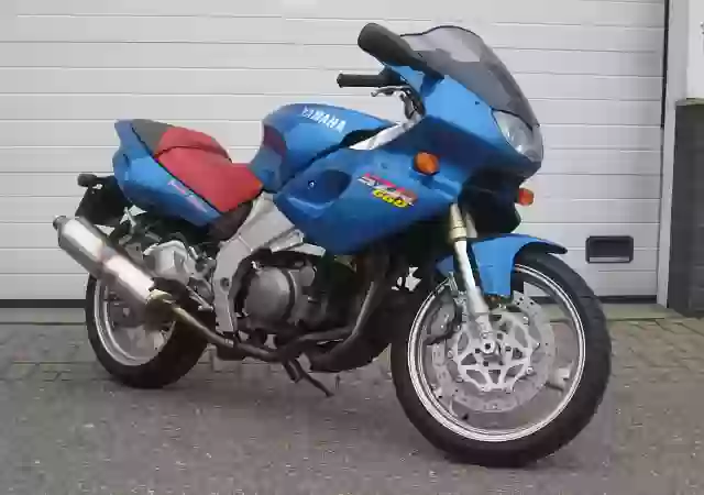 SZR 660