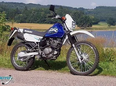 Suzuki DR 125