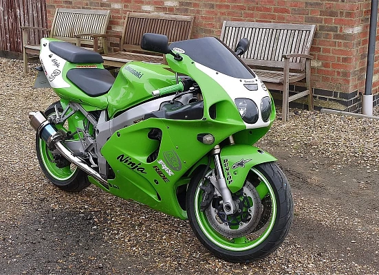 Kawasaki ZX-7R