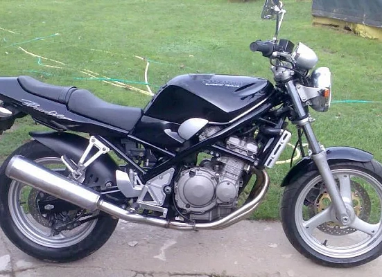 Suzuki GSF 250