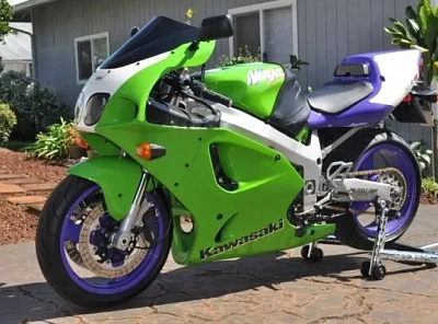 Kawasaki ZX-7R