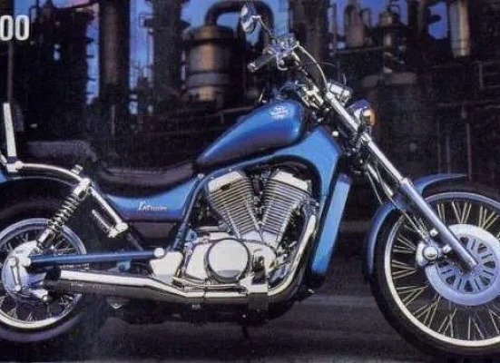 Suzuki VS600 Intruder