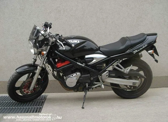 Suzuki GSF 250