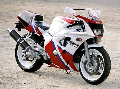 Yamaha FZR 400